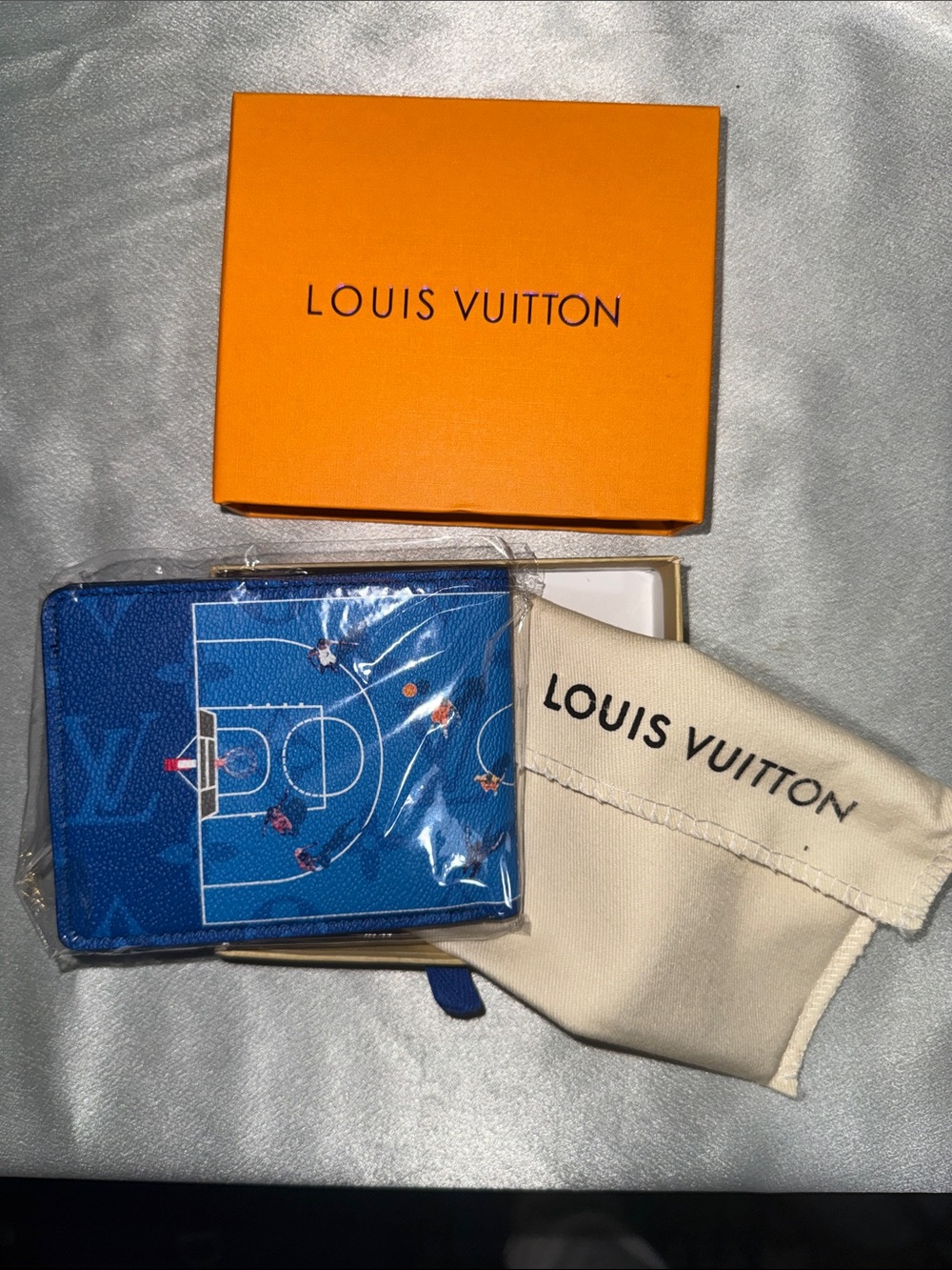 Louis Vuitton Slender Wallet Limited-Edition in "Basketball Blue"🔥New! - Picture 6 of 8